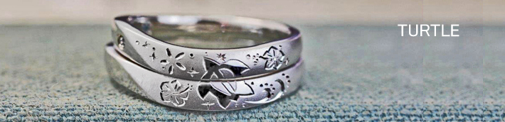 結婚指輪にハワイのウミガメの柄を入れたオーダーメイドリング