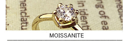 モアサナイトの婚約指輪をゴールドでオーダーデザインしたオリジナルの画像