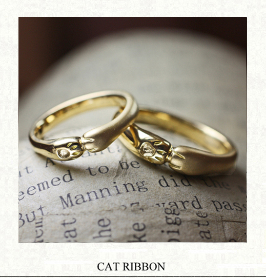 ネコの手をデザインしたゴールドの結婚指輪｜千葉・柏ヨー＆マーレ