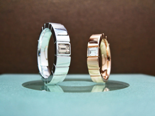 ピンクゴールドとホワイトゴールドと四角いダイヤモンドの結婚指輪