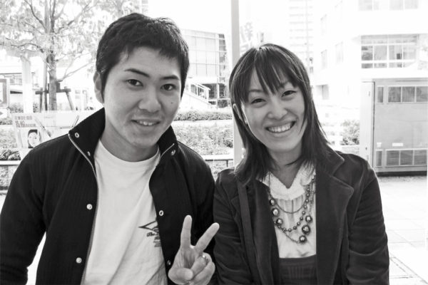 幸せ一杯の若い二人にシンプルゴールドの結婚指輪を T様 千葉・柏