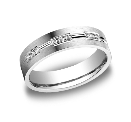 結婚指輪にダイヤモンド等の石をいれても予想ほど高くない
