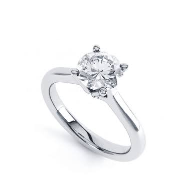 婚約指輪の適正価格は ¥235.000！