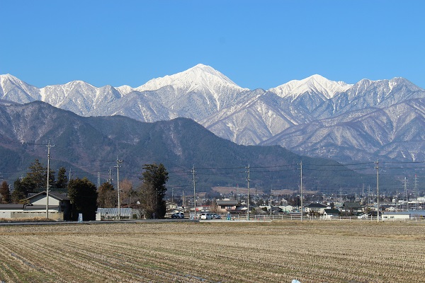 松本市から見える北アルプスの山並み