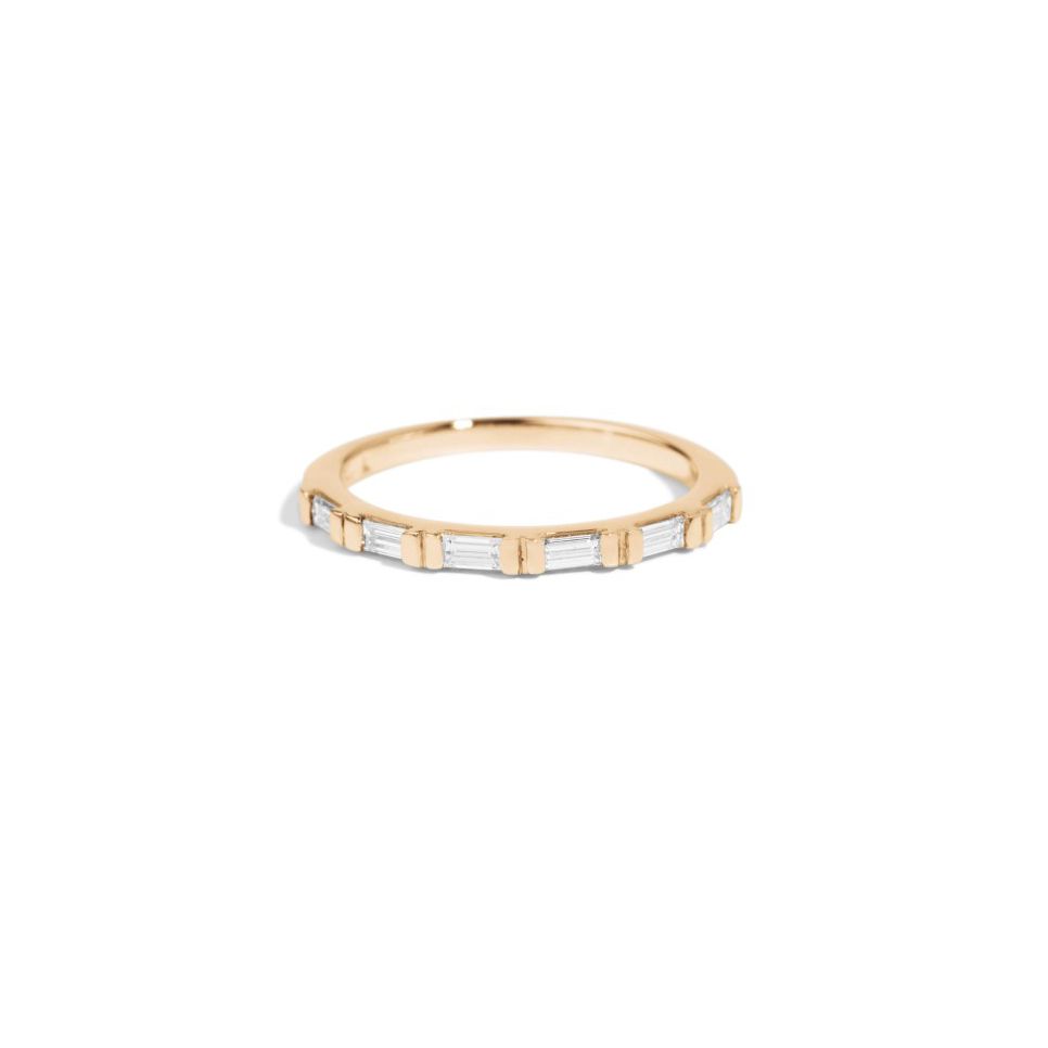 ZoëChicco・バゲットダイヤが6ピース並んだゴールドの結婚指輪