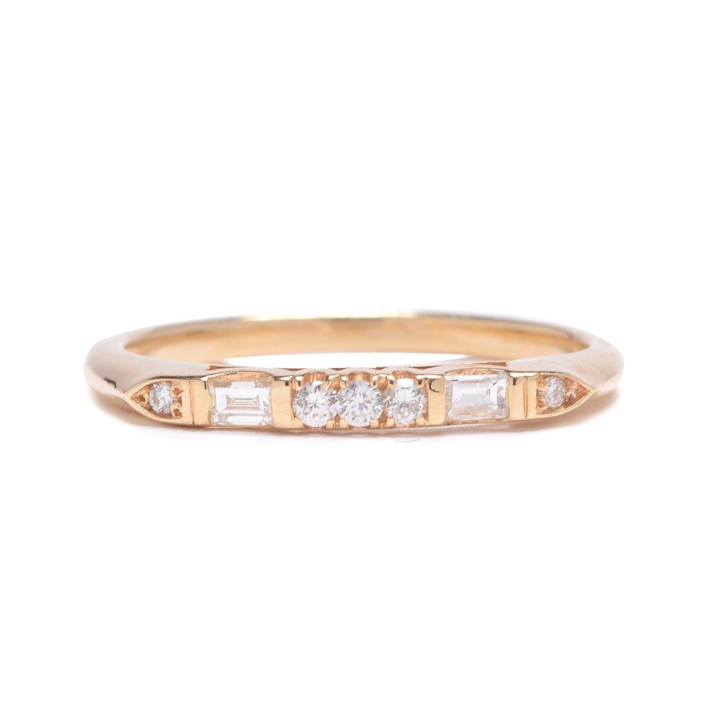 ロリマクリーン・バゲットとラウンドダイヤの結婚指輪