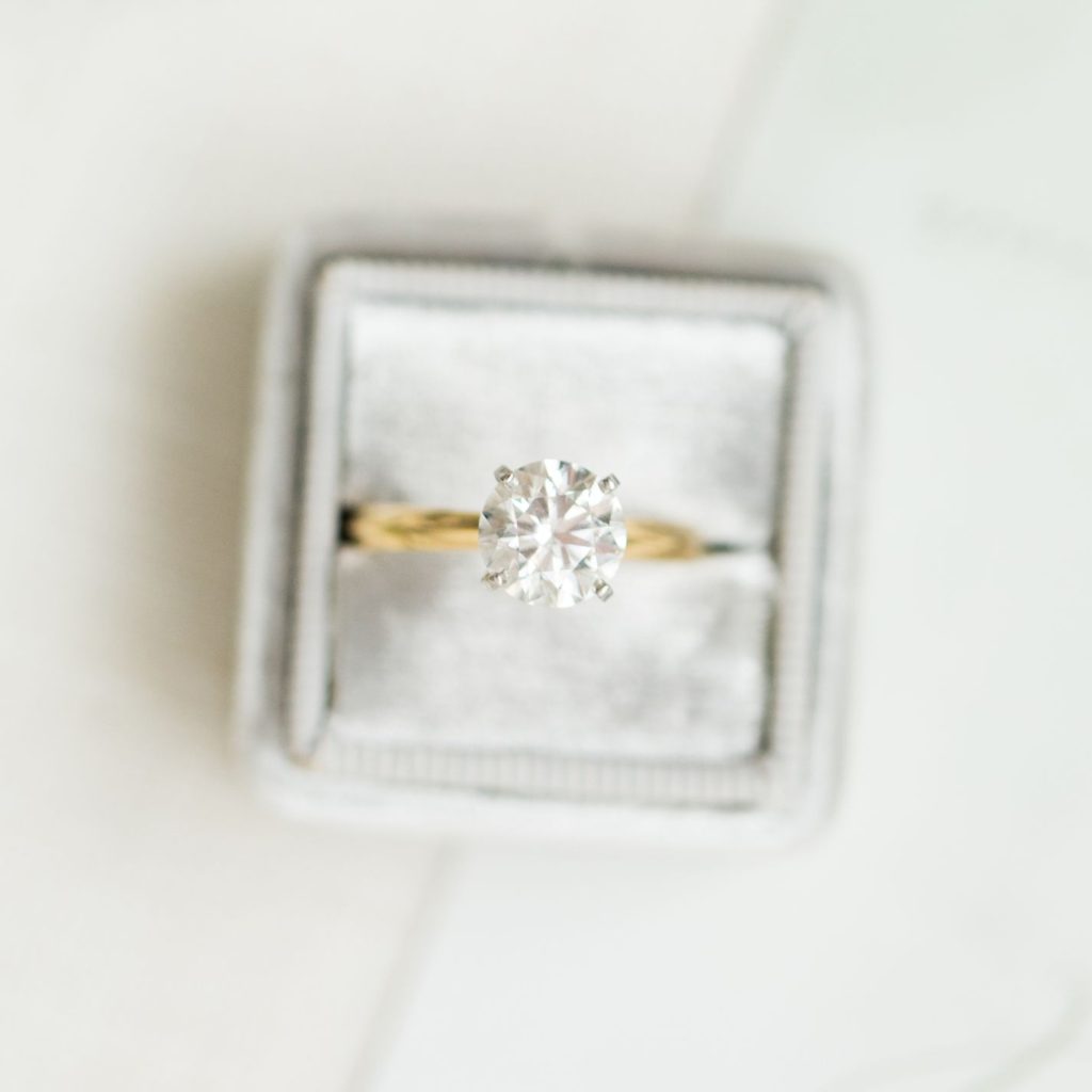 自宅でゴールドの結婚指輪をきれいにする3つの裏技を職人が伝授 千葉 柏の結婚指輪 婚約指輪 ヨーアンドマーレ 自宅でゴールドの結婚指輪をきれいにする3つの裏技を職人が伝授 千葉 柏の結婚指輪 婚約指輪 ヨーアンドマーレ