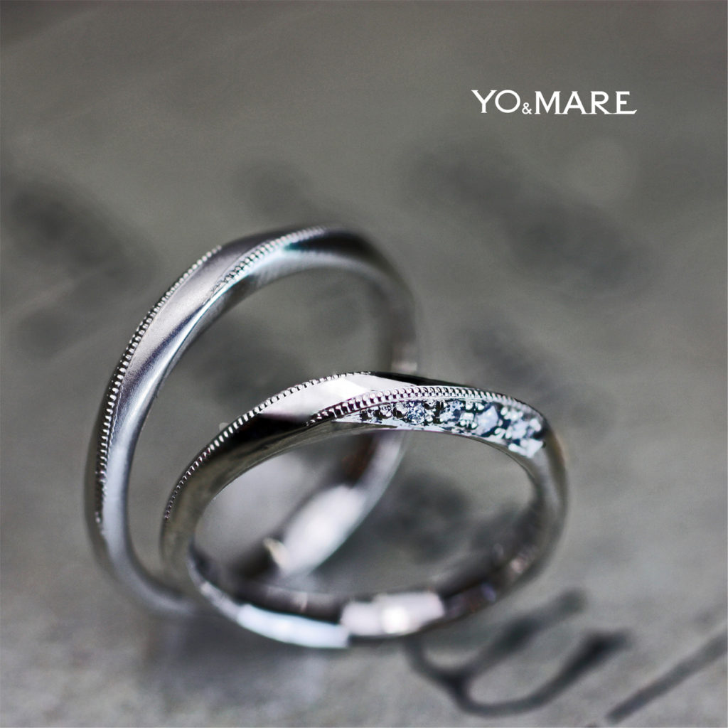 メビウスリングにダイヤとミルグレインを入れた結婚指輪オーダー作品 千葉 柏で結婚指輪をオーダーメイドするならヨーアンドマーレ メビウスリングにダイヤとミルグレインを入れた結婚指輪オーダー作品 千葉 柏で結婚指輪をオーダーメイドするならヨーアンドマーレ