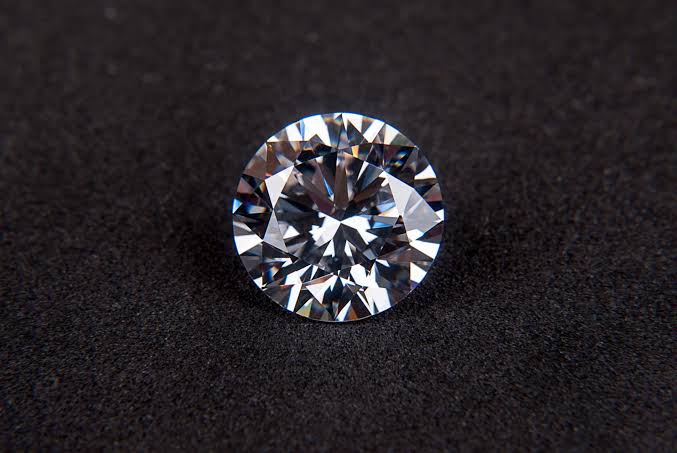 0.265 ct Eカラー S I1 クラリティ トリプルエクセレントカット ¥ 168.000 ( 一般市場価格 )