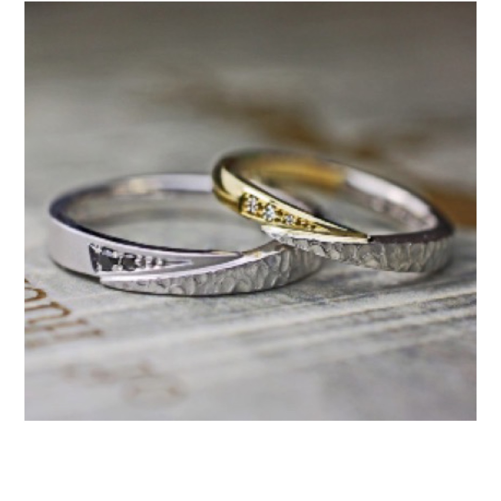  スネークデザインの結婚指輪を個性的にアレンジしたオーダーリング ＞＞