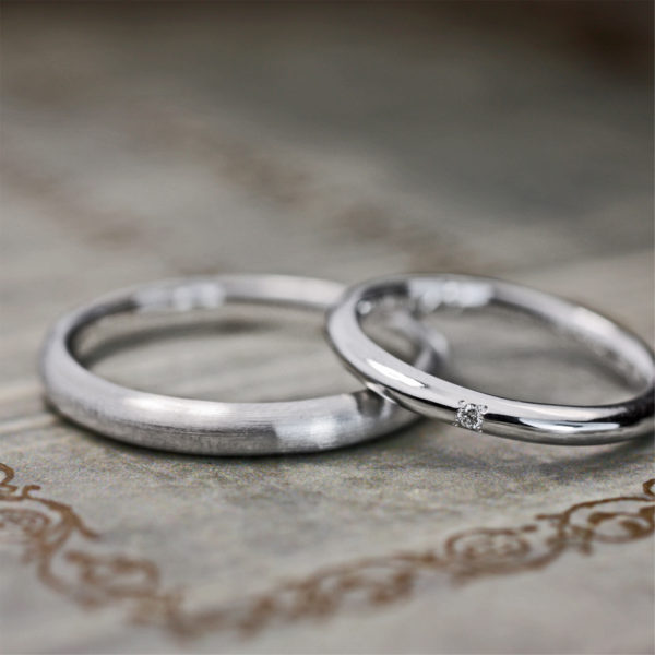 カッペリー二のような極細のプラチナのシンプルなオーダーメイド結婚指輪