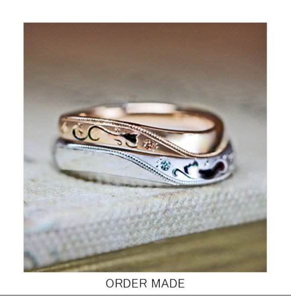 【見つめ合うネコの柄】のピンクゴールドとプラチナの結婚指輪作品