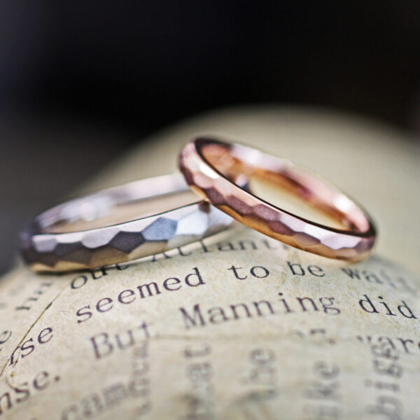 ピンクゴールドとグレーゴールドにアレンジした結婚指輪オーダー作品