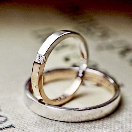【ピンク&プラチナのカラーコンビ】四角いダイヤを留めた結婚指輪オーダー作品