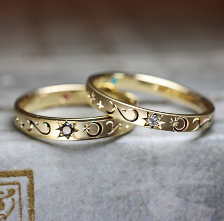 【星と月のダイヤ】をデザインしたゴールドの結婚指輪オーダー作品