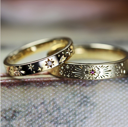 【サクラと花火】が舞う【ゴールド】の結婚指輪オーダーメイド作品