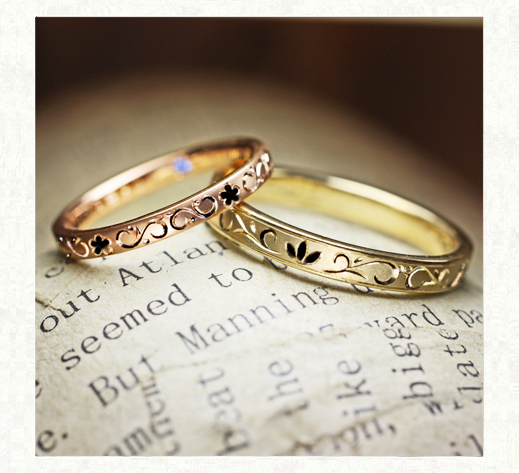 ２本の結婚指輪をピンクとゴールドで違う金属にする