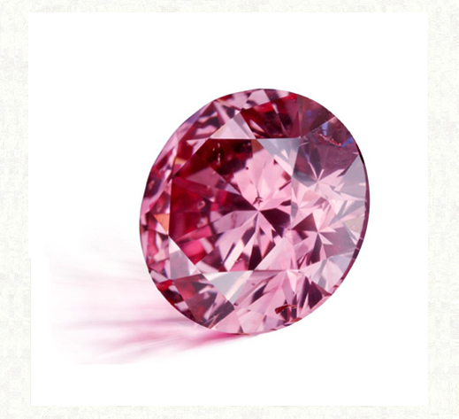 結婚指輪に留める天然のピンクダイヤモンド