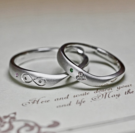 【ハート＆メビウス】の模様をデザインした結婚指輪オーダー作品