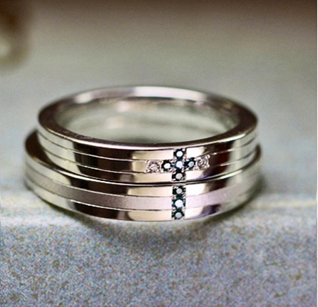 【ブルーダイヤモンド】でクロスを作った結婚指輪オーダーメイド作品