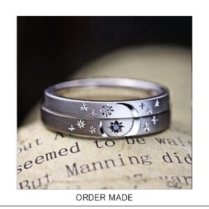 結婚指輪を重ねて『月と星の模様】を入れたオーダーメイド作品