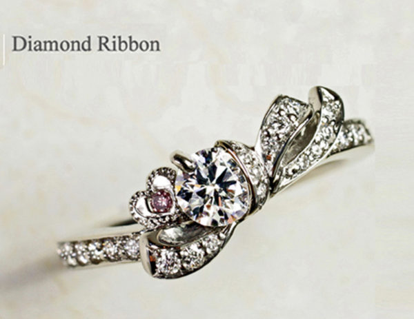 H様 千葉・柏本店でつくったダイヤモンドのリボンの婚約指輪