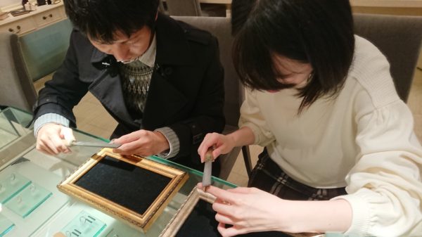 オーダーメイドの結婚指輪の製作に加わったお客様　１