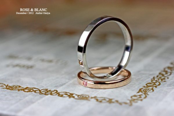ピンク&ホワイトゴールドでペアの結婚指輪