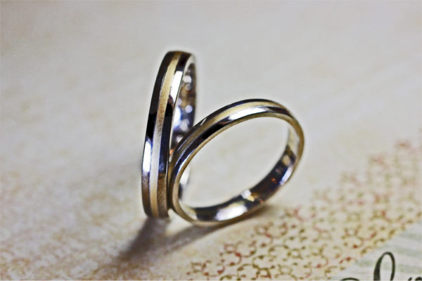 ゴールドとプラチナのコンビカラーの結婚指輪をオーダーメイド