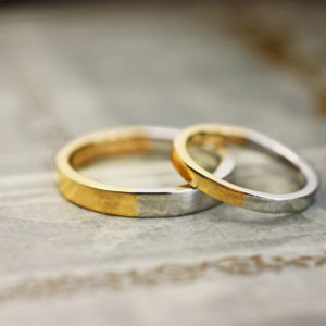 純プラチナ・Ｐｔ１０００と純金・Ｋ２４を合わせたオーダー結婚指輪