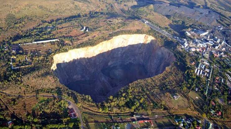 南アフリカのプレトリア 近くのカリナン鉱山、