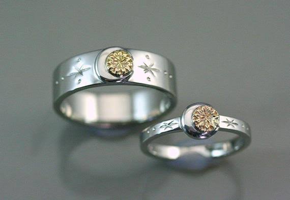 月と星の世界をふたりの結婚指輪にデザインした15のオーダーリング 千葉 柏で結婚指輪をオーダーメイドするならヨーアンドマーレ 月と星の世界をふたりの結婚指輪にデザインした15のオーダーリング 千葉 柏で結婚指輪をオーダーメイドするならヨーアンドマーレ