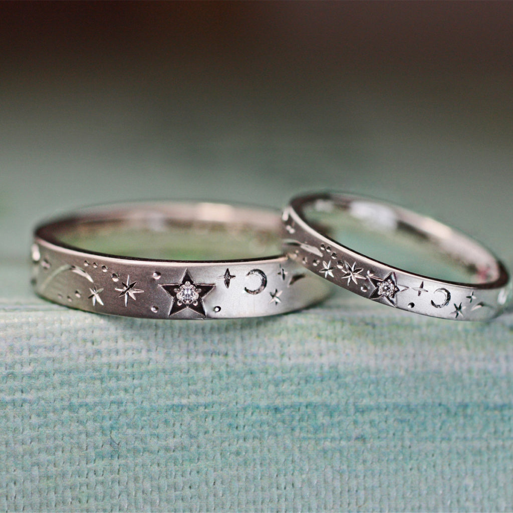 満天の星の世界をダイヤと模様で表現した結婚指輪のオーダー作品