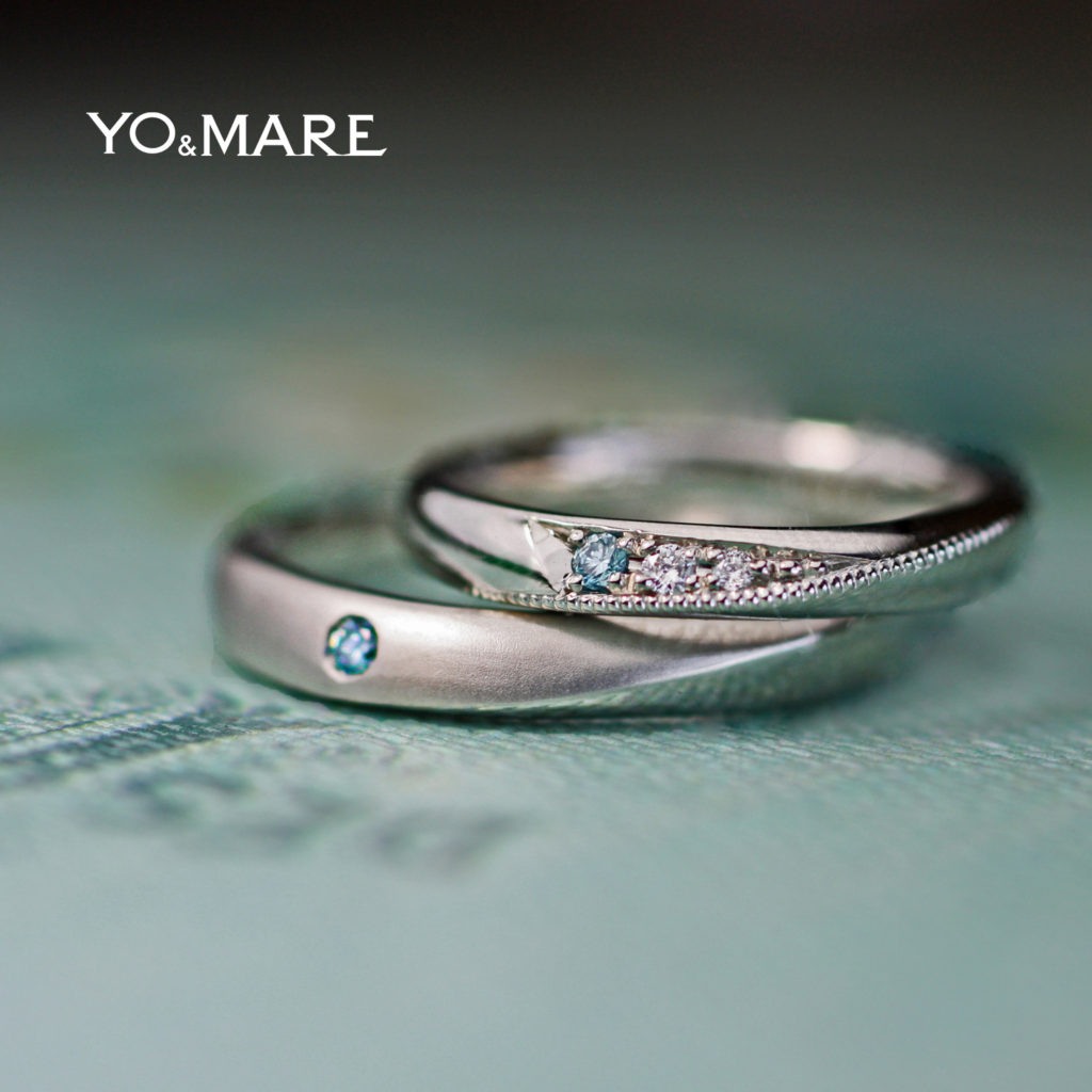 ブルーダイヤを同じ場所にペアで留めた結婚指輪オーダーメイド作品