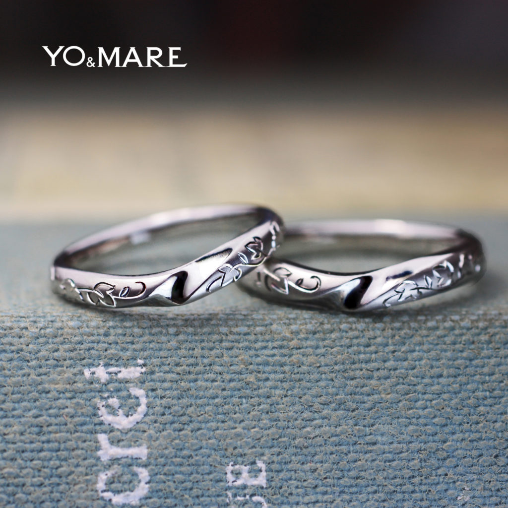 美しいリーフ模様を緩やかなラインの結婚指輪に入れたオーダー作品