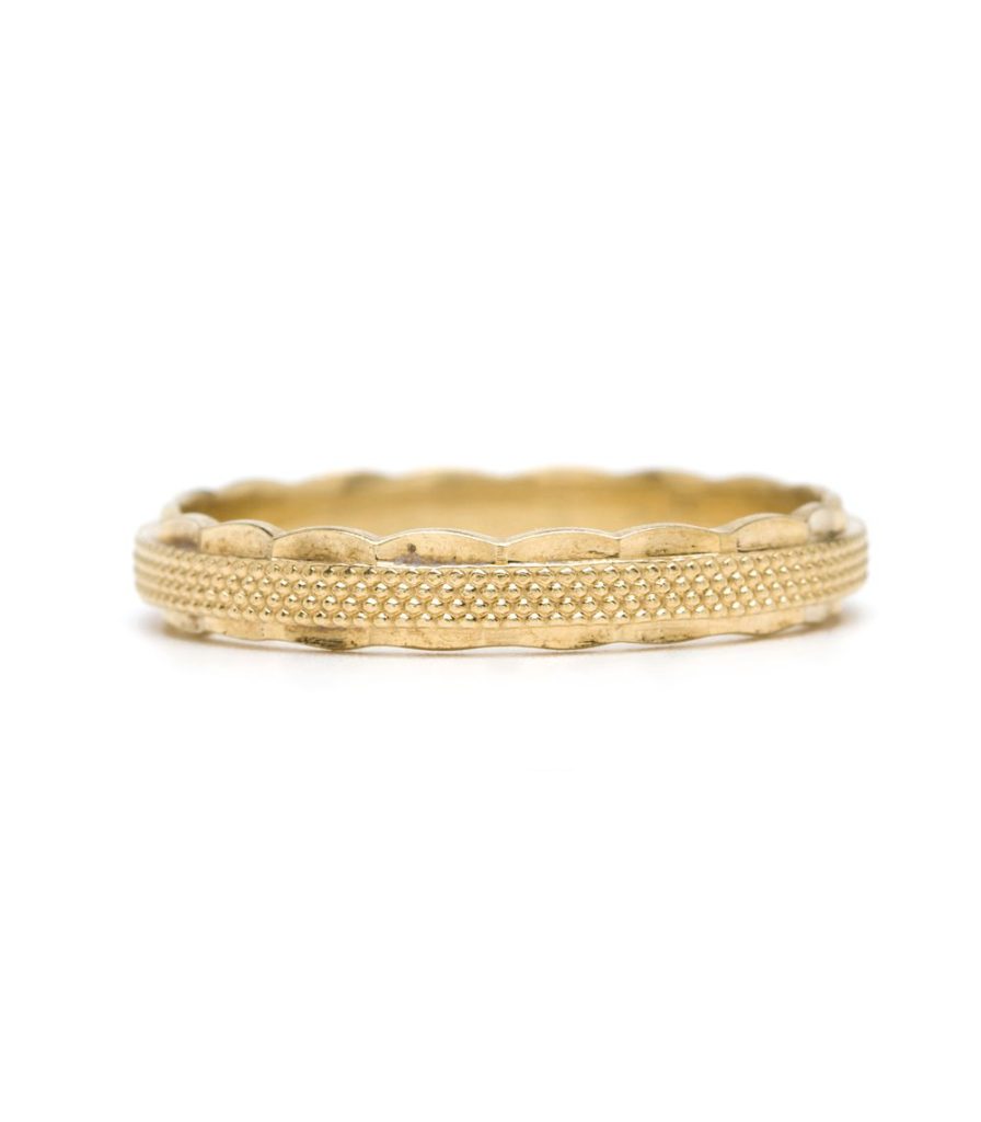 ゴールドのデザイン結婚指輪