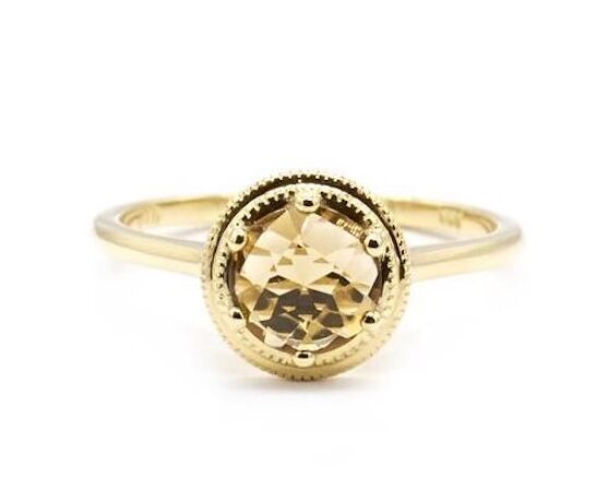 ダイヤ以外で婚約指輪をオーダーする際に参考にするべき15のリング