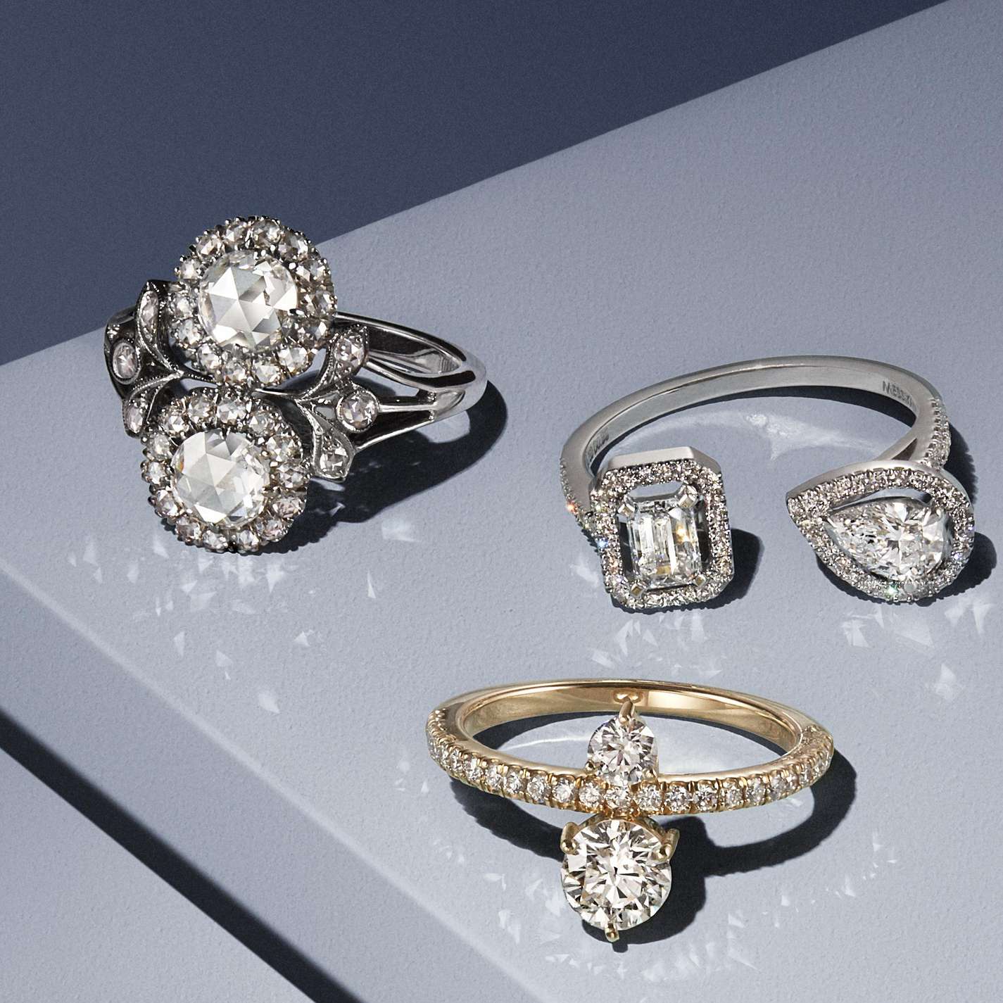 デザイナーが選ぶ美しい2つのダイヤモンドのオーダー婚約指輪20選 