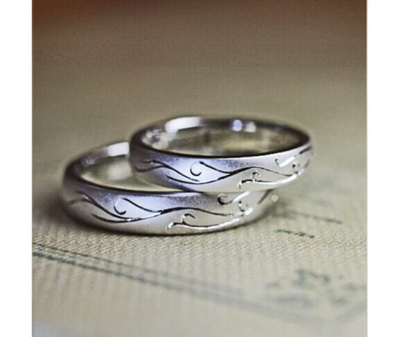 結婚指輪に唐草模様を風のイメージで入れたオーダーメイド作品 