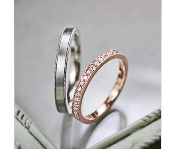 ピンクゴールドにミルグレイン装飾のエタニティ結婚指輪・オーダー作品 ＞
