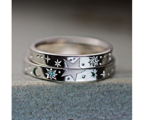 ブルーダイヤと満天の星模様を入れた結婚指輪オーダーメイド作品 