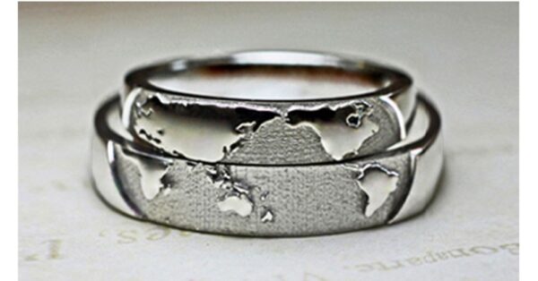 丸い世界地図を浮いたで入れた結婚指輪オーダーメイド作品 の詳細記事へ 