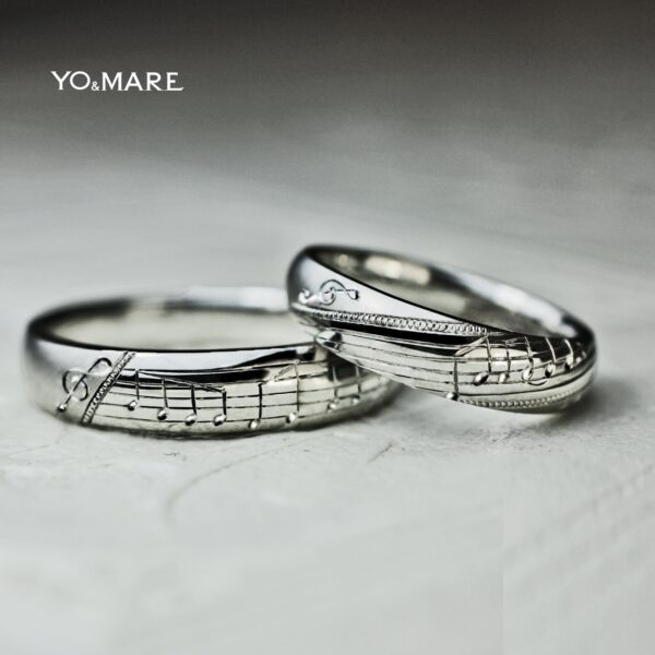 【好きな曲の楽譜】を手彫り模様で入れた結婚指輪オーダーメイド作品
