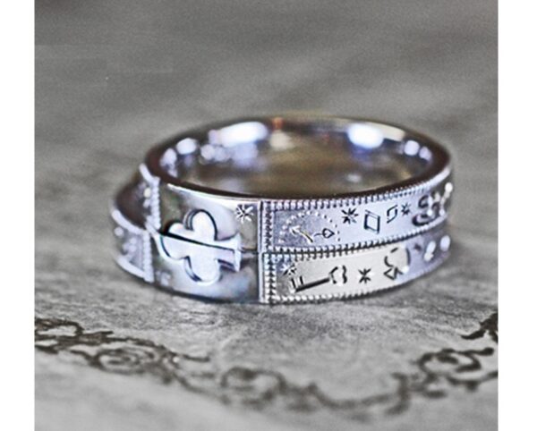 不思議の国のアリスがデザインした結婚指輪がコンセプトのオーダー作品 ＞    