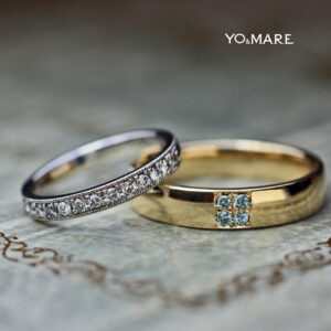 正方形のブルーダイヤとエタニティダイヤの結婚指輪オーダー作品