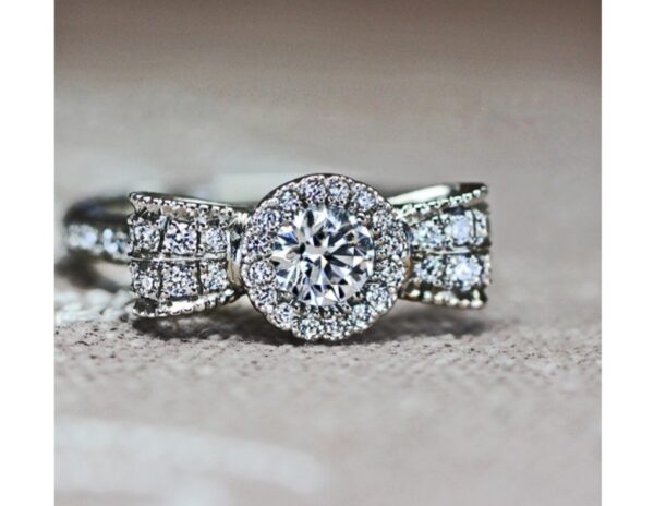 【花のリボン】をデザインした華やかなダイヤの婚約指輪オーダー作品 