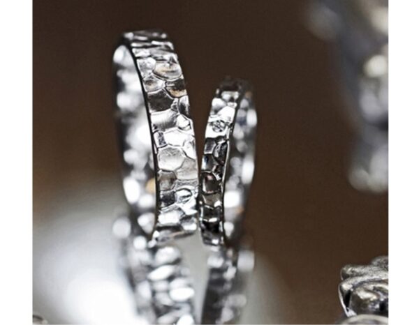 【ツチメのテクスチャー】氷をデザインした結婚指輪オーダー作品 