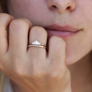 【オシャレで普段使い出来る】デザインの婚約指輪オーダー作品15選！