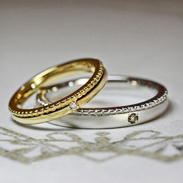 リングを重ねてマカロンをデザインした結婚指輪 