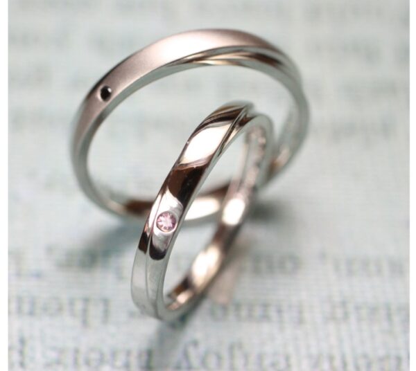 ピンクダイヤ&ブラックダイヤの結婚指輪オーダー作品
